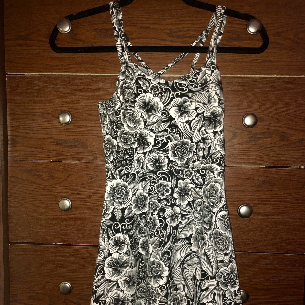 Black and White Floral Summer Dress (Aeropostale)
